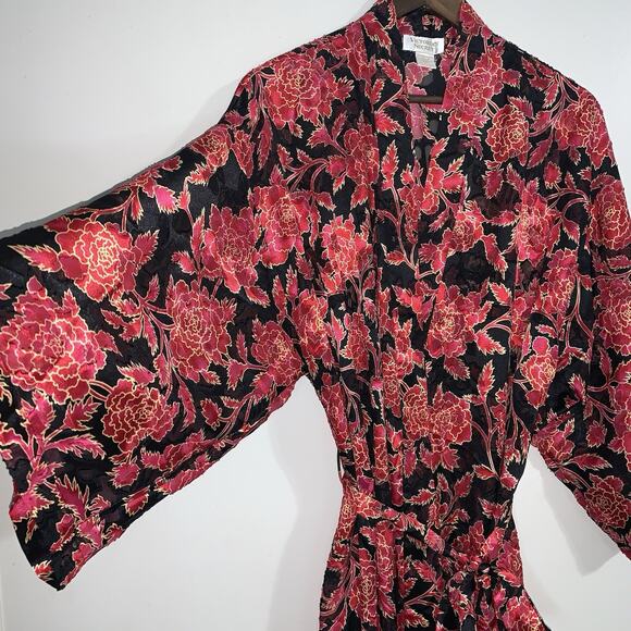 Vintage Victoria’s Secret Red Floral Seep Intimates Long Kimono Robe Size M/L - Picture 5 of 16